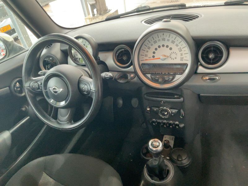 MINI One — zdjęcie 12