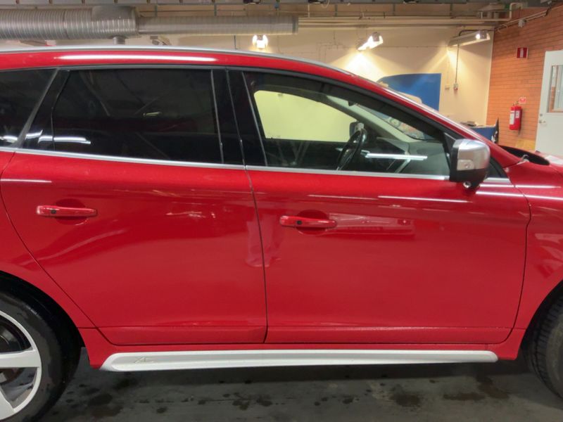Volvo XC60 2.4 D5 R-Design AWD 2011 – снимка 10