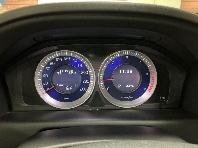 Volvo XC60 2.4 D5 R-Design AWD 2011 – снимка 18