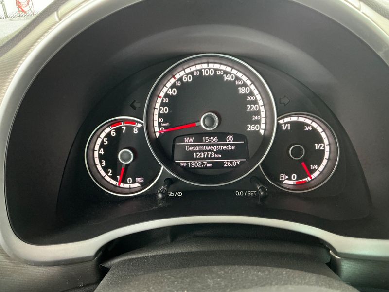 Volkswagen Beetle 1.2 TSI Club BlueMotion Tech — zdjęcie 13