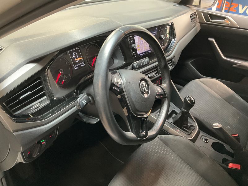 Volkswagen Polo 1.0 TSI Comfortline 2018 – снимка 27
