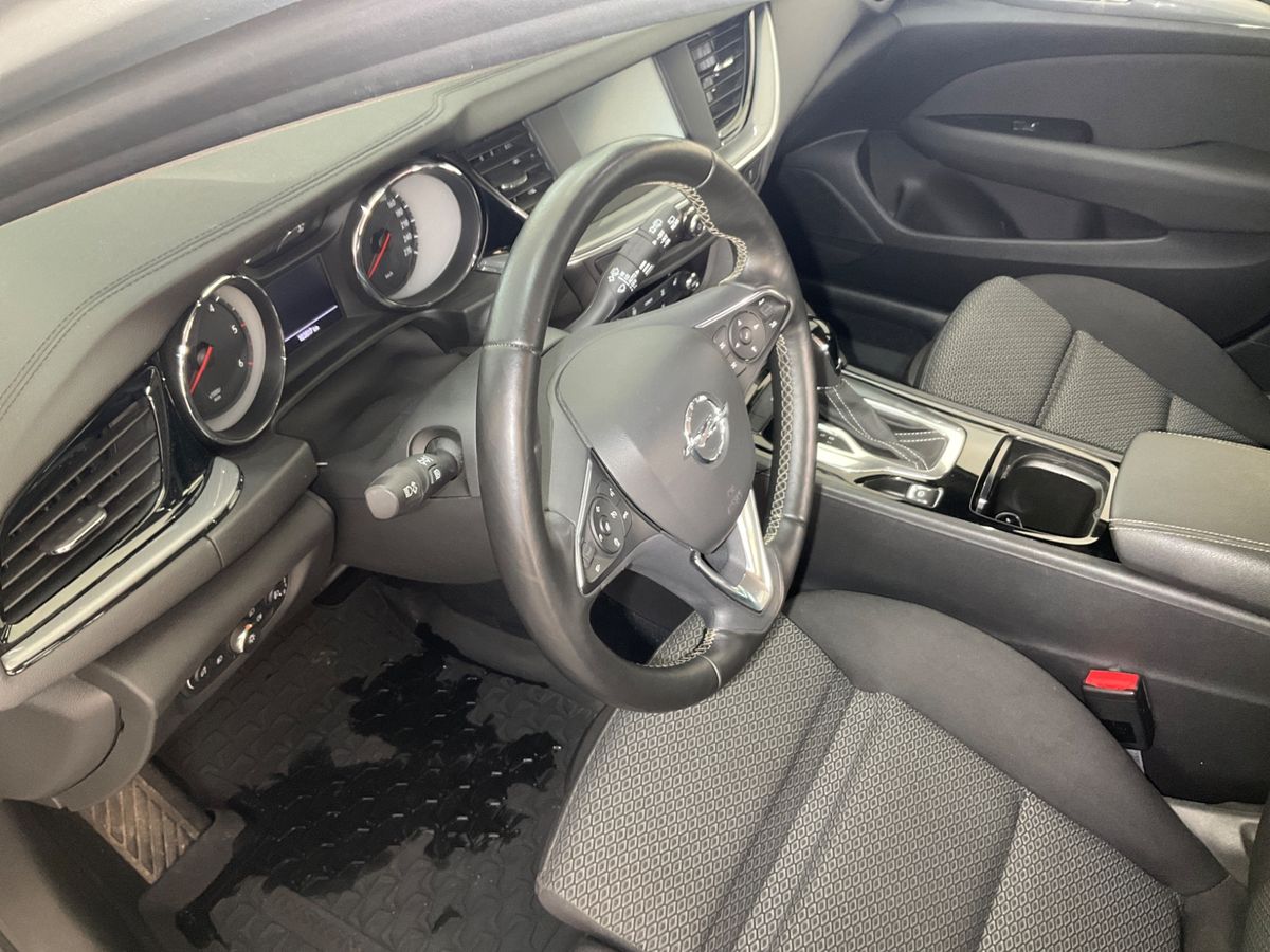 Opel Insignia 2017 — photo 39