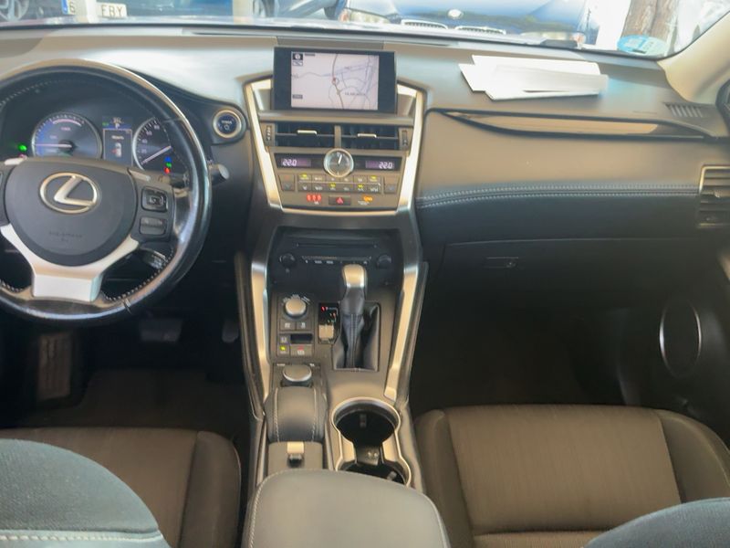 Lexus NX-Serie NX 300h Corporate 2WD — zdjęcie 12