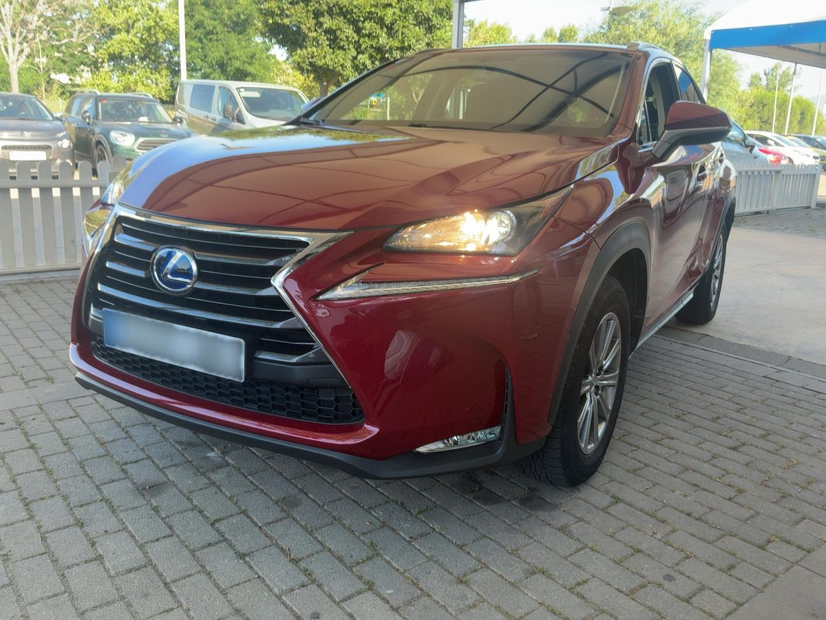 Lexus NX-Serie 2016