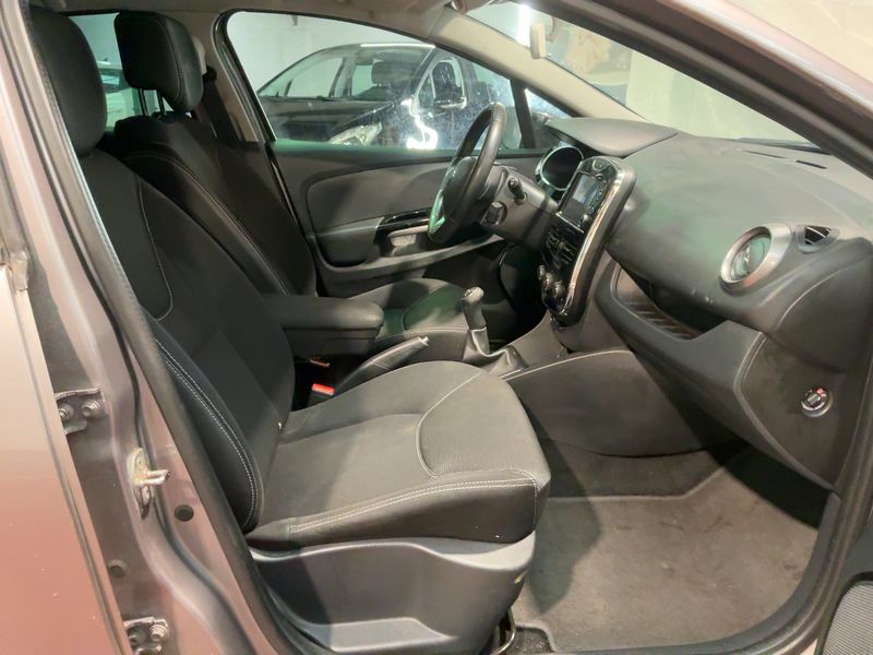 Renault Clio 1.5 dCi Energy Graphite — zdjęcie 11