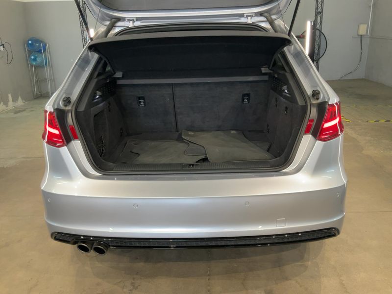 Audi A3 Sportback 1.8 TFSI quattro Ambition — zdjęcie 10