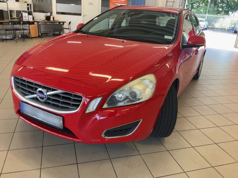 Volvo V60 1.6 T3 Momentum
