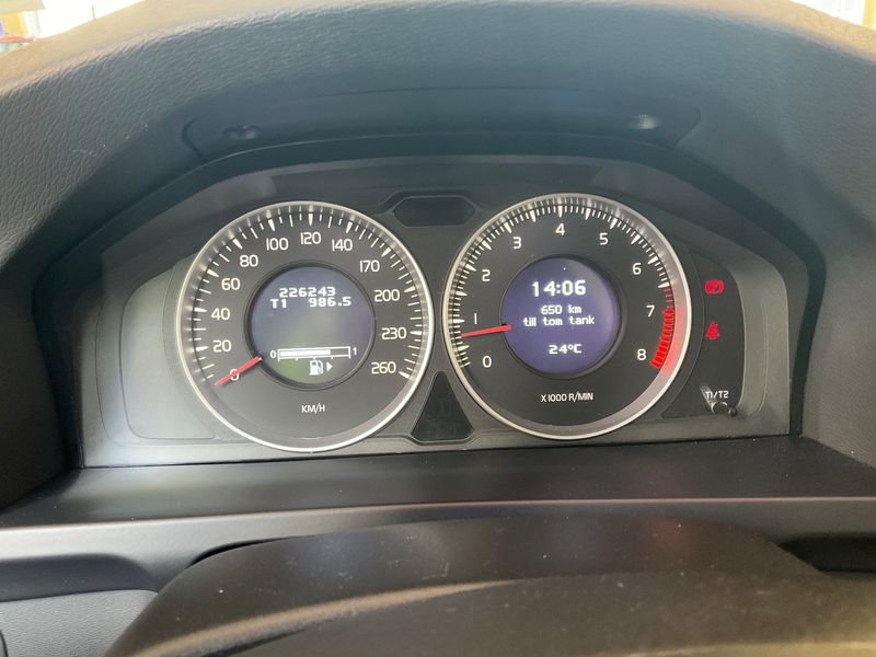 Volvo V60 1.6 T3 Momentum — zdjęcie 13