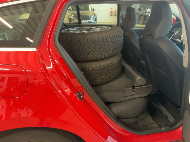Volvo V60 1.6 T3 Momentum — zdjęcie 14