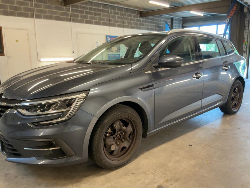 Renault Megane 1.0 TCe Business — zdjęcie 2