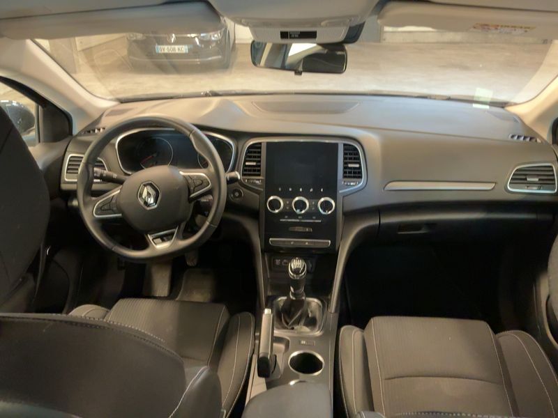Renault Megane 1.0 TCe Business — zdjęcie 12