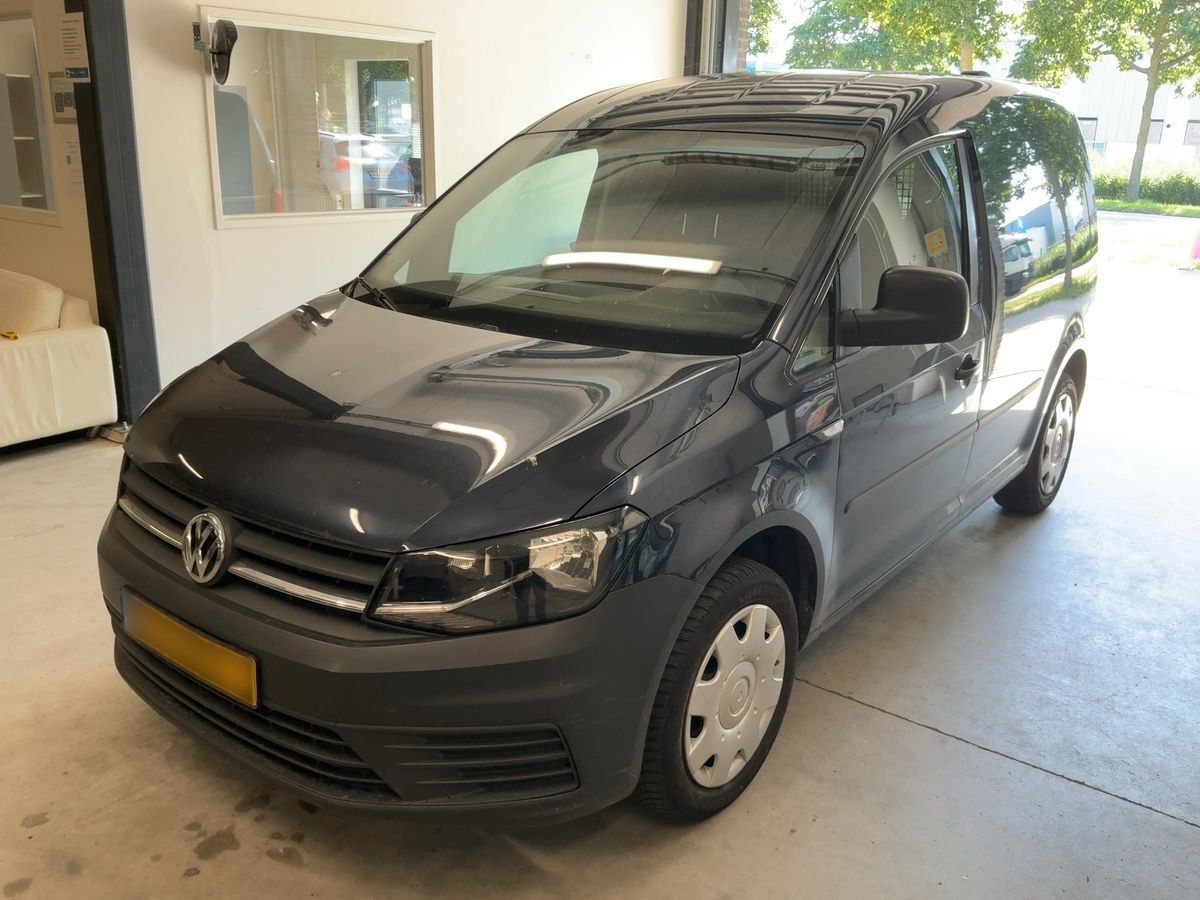 Volkswagen Caddy 2015 — photo 1