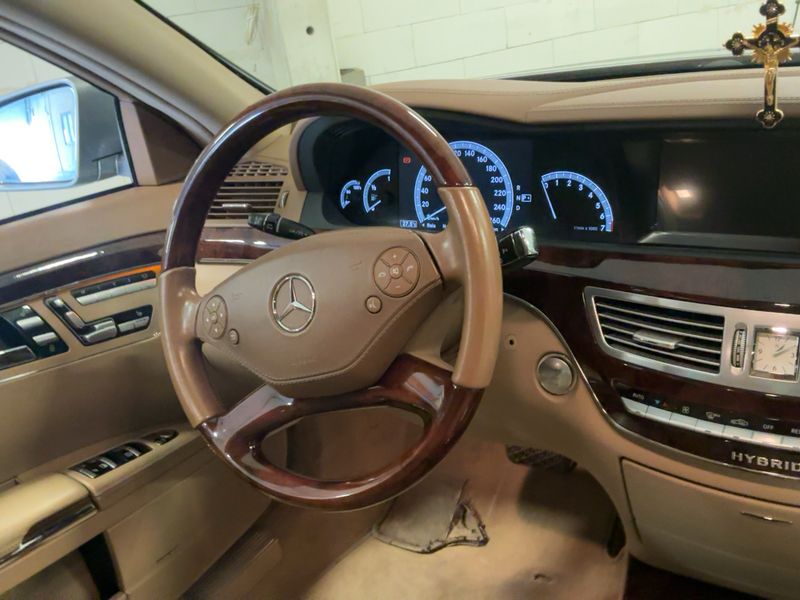 Mercedes-Benz S-Klasse S 400 Hybrid — zdjęcie 13