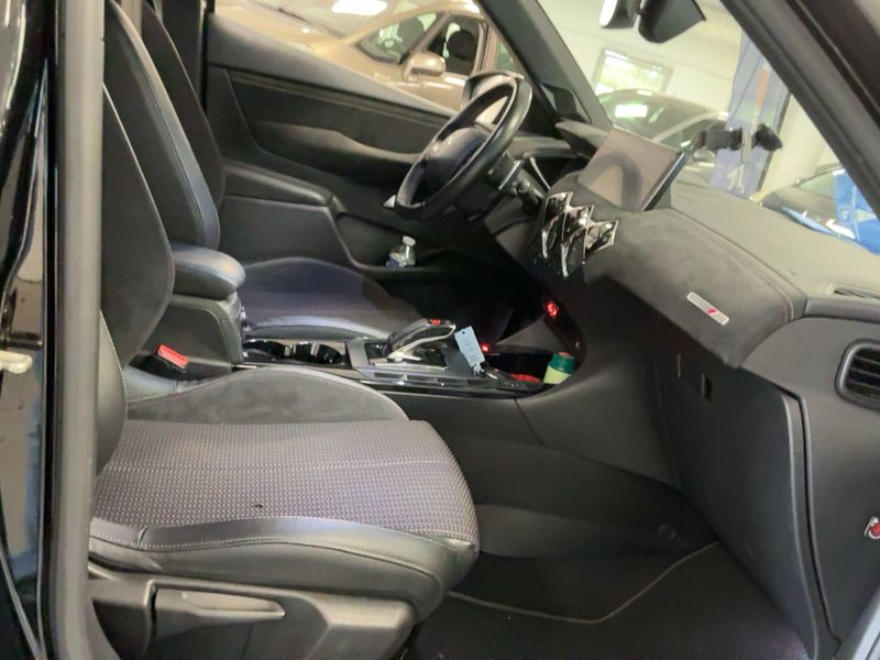 DS Automobiles DS3 Crossback 1.2 PureTech Performance Line Plus — zdjęcie 11
