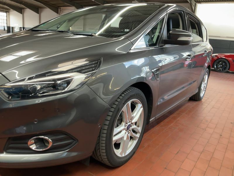 Ford S-Max 2.0 TDCi Titanium — zdjęcie 2