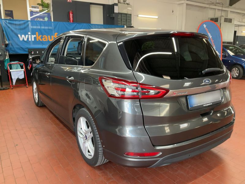 Ford S-Max 2.0 TDCi Titanium — zdjęcie 3