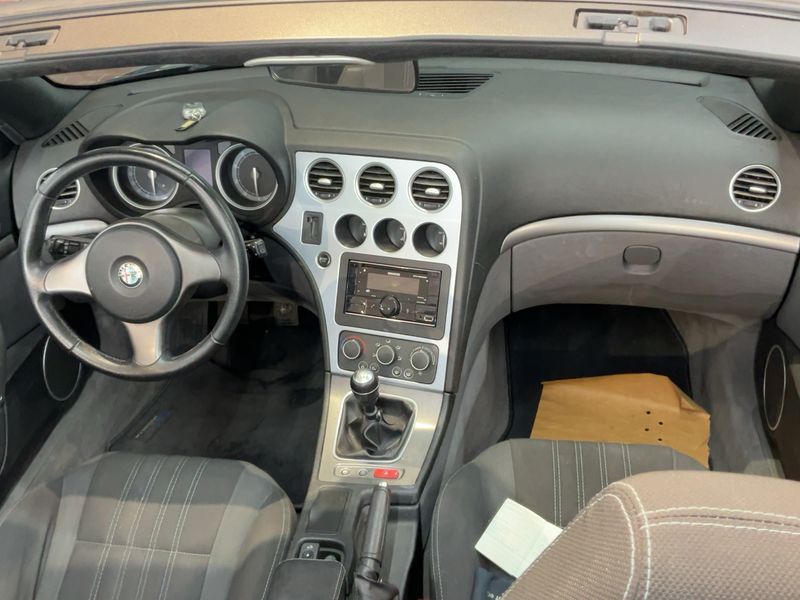 Alfa Romeo Alfa Spider 2.2 JTS — zdjęcie 12