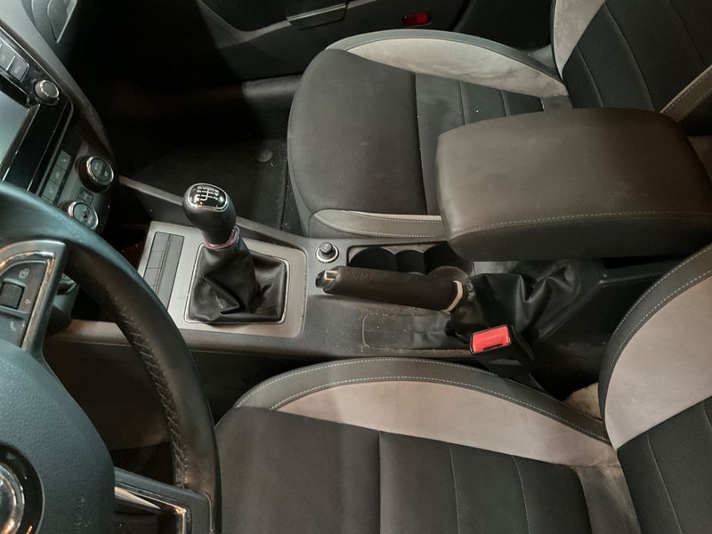 Skoda Octavia 2.0 TDI Joy 2016 – снимка 29