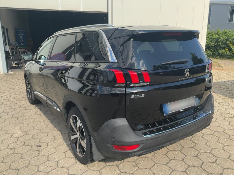 Peugeot 5008 1.5 Blue-HDi Allure — zdjęcie 3