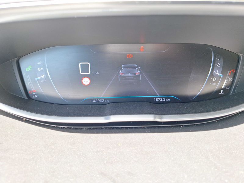 Peugeot 3008 1.2 PureTech Allure — zdjęcie 12
