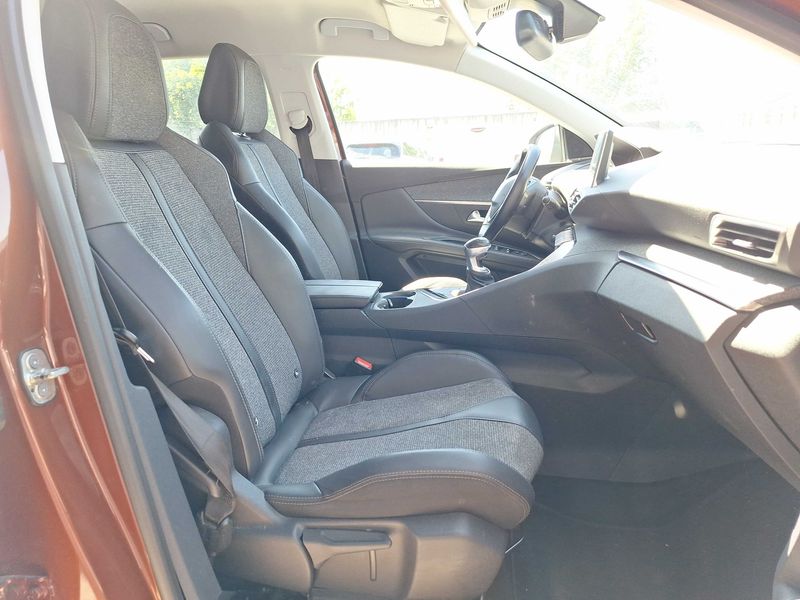 Peugeot 3008 1.2 PureTech Allure — zdjęcie 10
