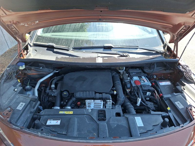 Peugeot 3008 1.2 PureTech Allure — zdjęcie 8
