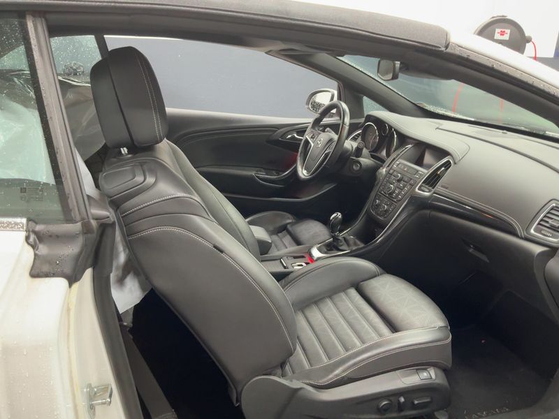 Opel Cascada 2.0 CDTI Ultimate ecoFlex — zdjęcie 11