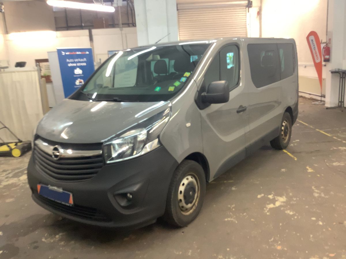 Opel Vivaro 2016 — photo 1
