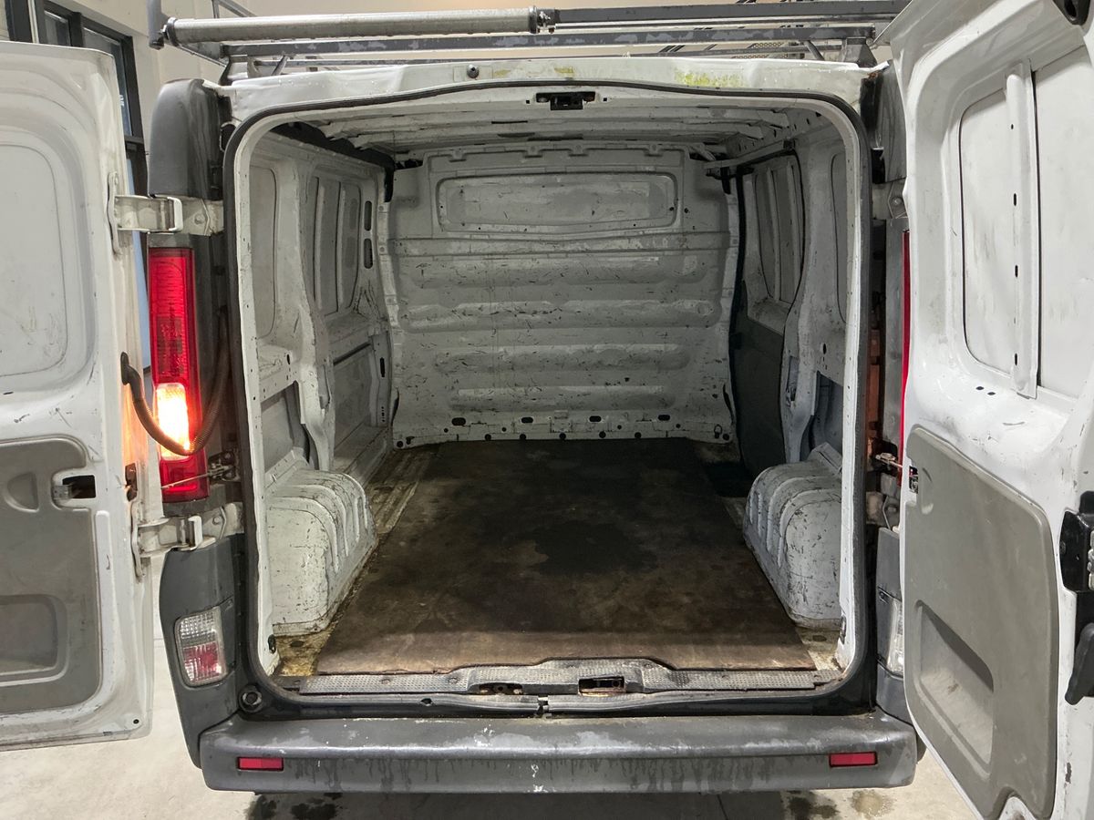 Renault Trafic 2009 — photo 49