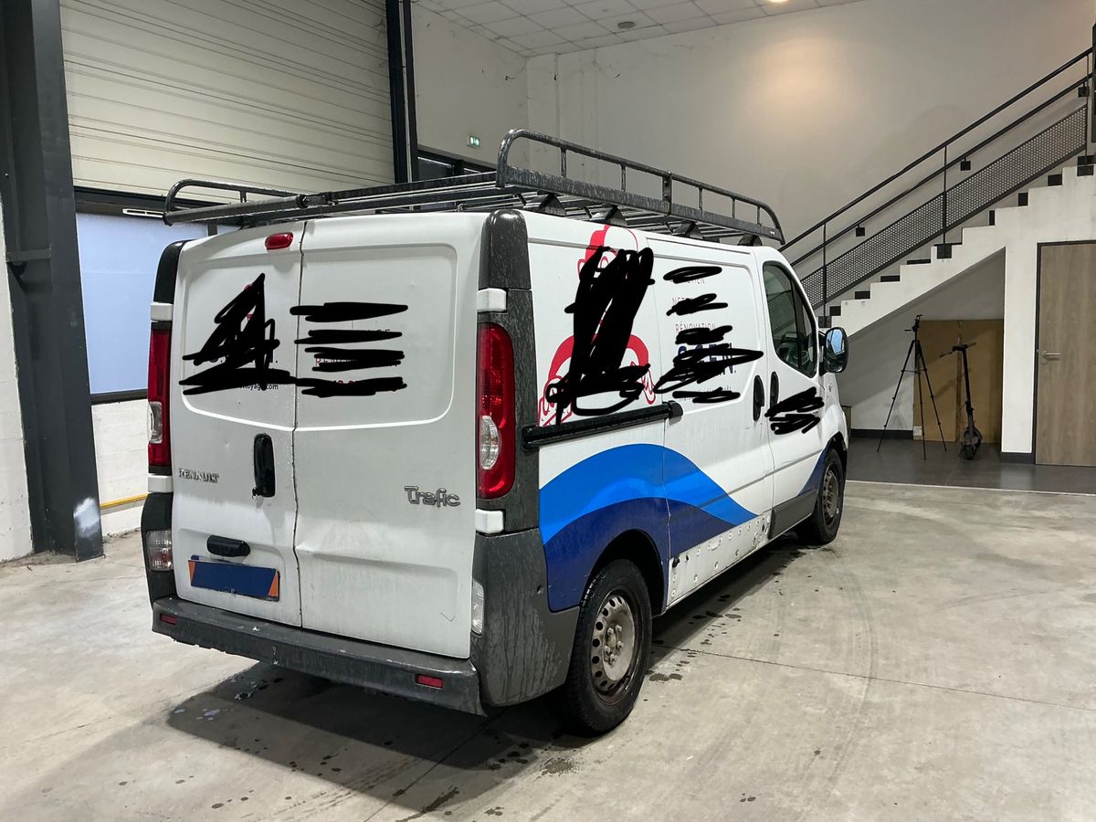 Renault Trafic 2009 — photo 9