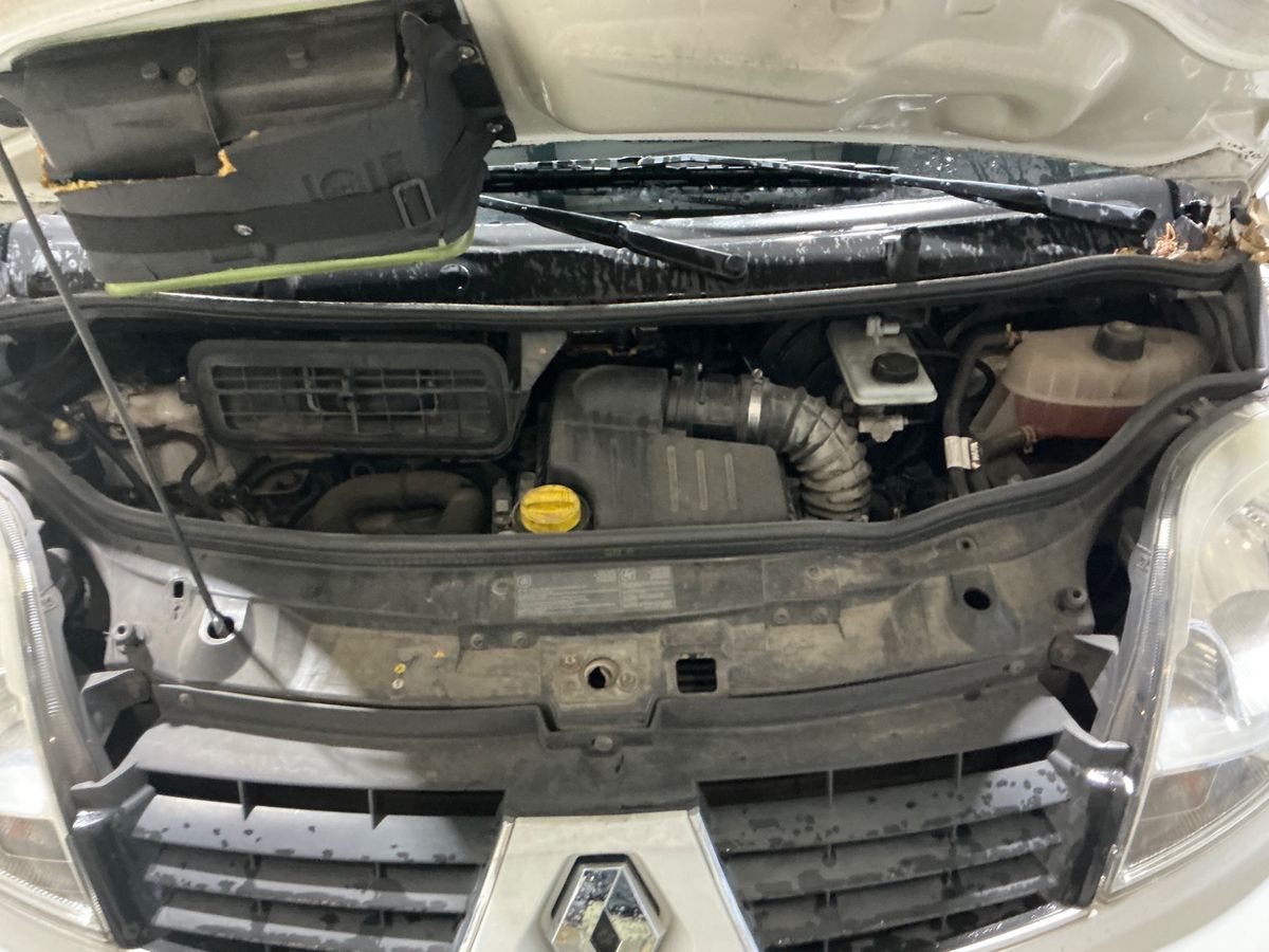 Renault Trafic 2009 — photo 24