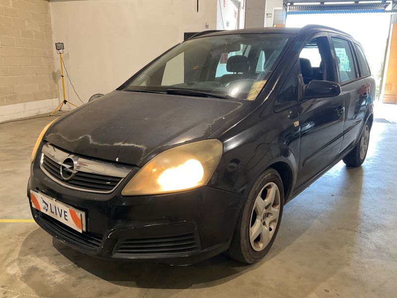 Opel Zafira 1.9 CDTI Enjoy — zdjęcie 1