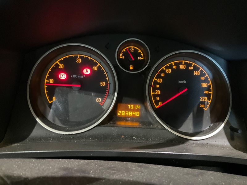 Opel Zafira 1.9 CDTI Enjoy — zdjęcie 4