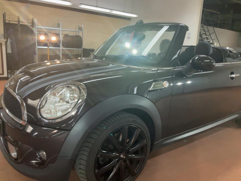 MINI Cabrio Cooper S Highgate — zdjęcie 2