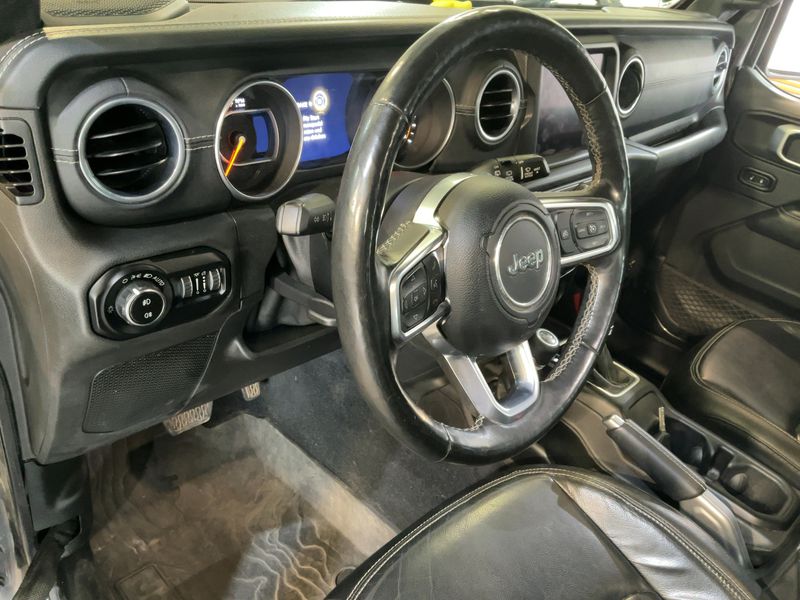 Jeep Wrangler Unlimited 2.2 CRDi Sahara — zdjęcie 12