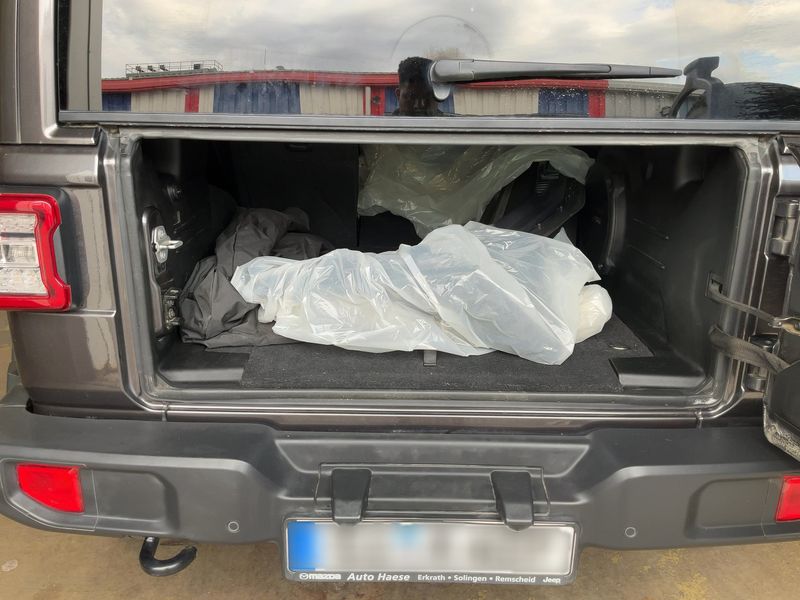 Jeep Wrangler Unlimited 2.2 CRDi Sahara — zdjęcie 10