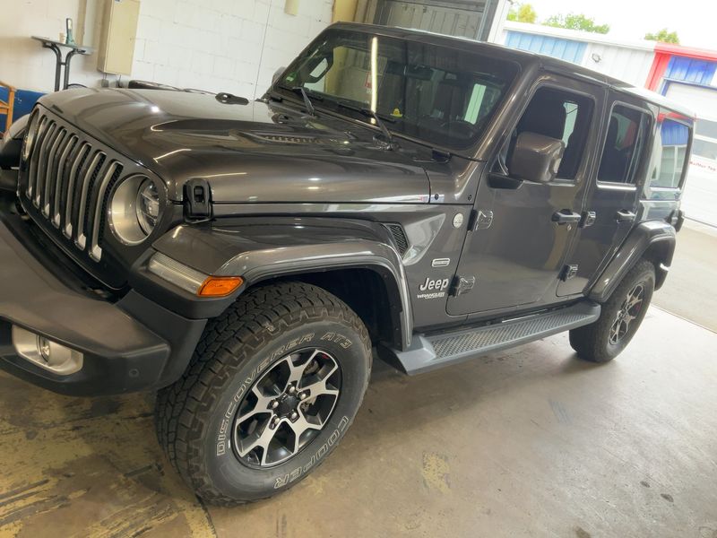 Jeep Wrangler Unlimited 2.2 CRDi Sahara — zdjęcie 2