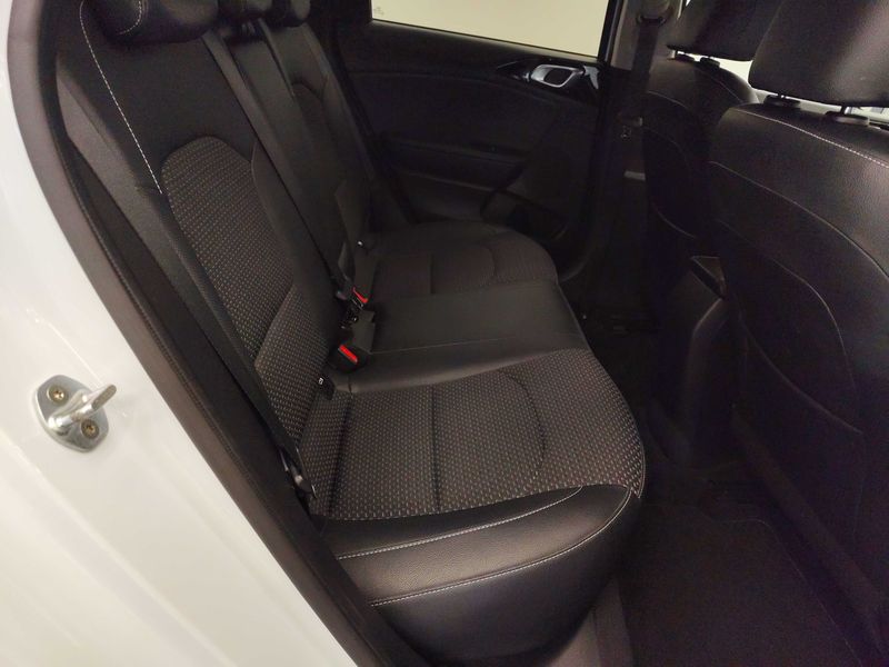 Kia cee'd 1.6 CRDi Mild-Hybrid Tech — zdjęcie 14