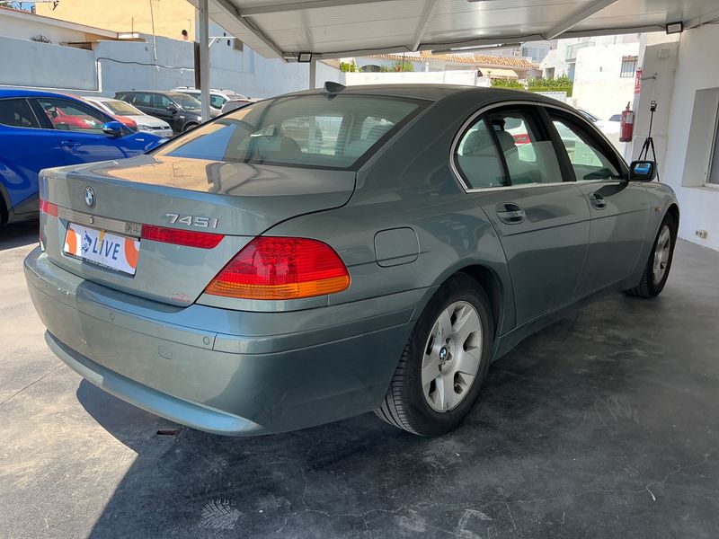 BMW 7er 745i — zdjęcie 2