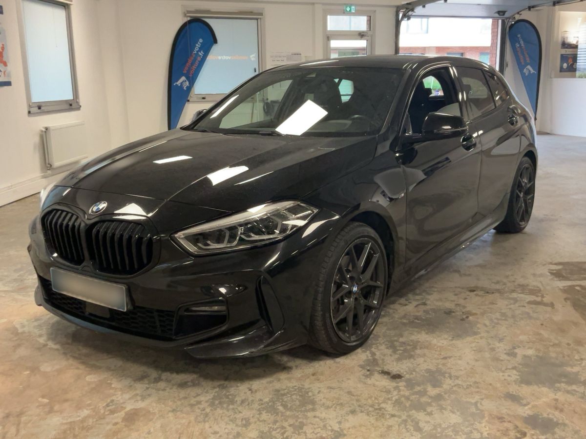 BMW 1er 2021 — photo 1