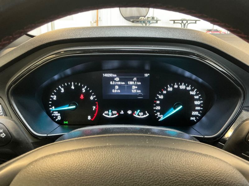 Ford Focus 1.0 EcoBoost ST-Line — zdjęcie 13