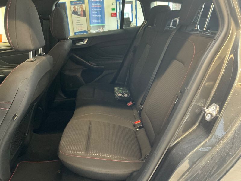 Ford Focus 1.0 EcoBoost ST-Line — zdjęcie 14