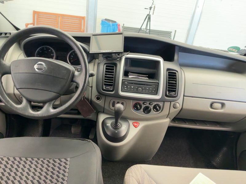 Nissan Primastar 2.5 dCi Avantour L1H1 2.9t — zdjęcie 12