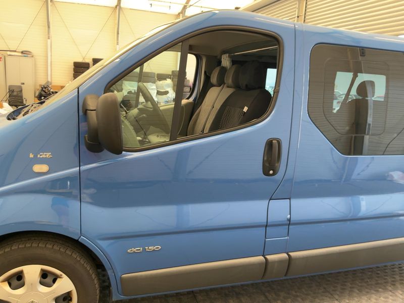 Nissan Primastar 2.5 dCi Avantour L1H1 2.9t — zdjęcie 4