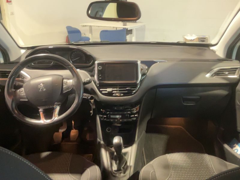 Peugeot 208 1.6 Blue-HDi Allure — zdjęcie 12