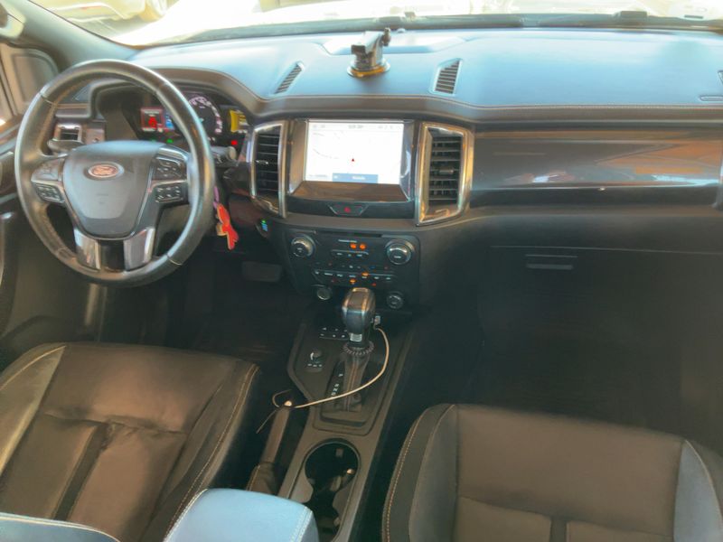 Ford Ranger 2.0 TDCi Doppelkabine 4x4 Wildtrak — zdjęcie 12
