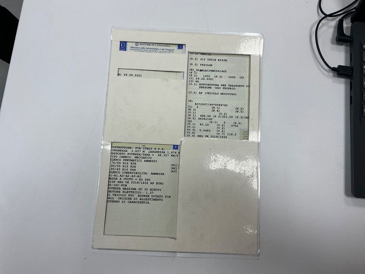 Lancia Ypsilon 1.0 Mild-Hybrid Silver