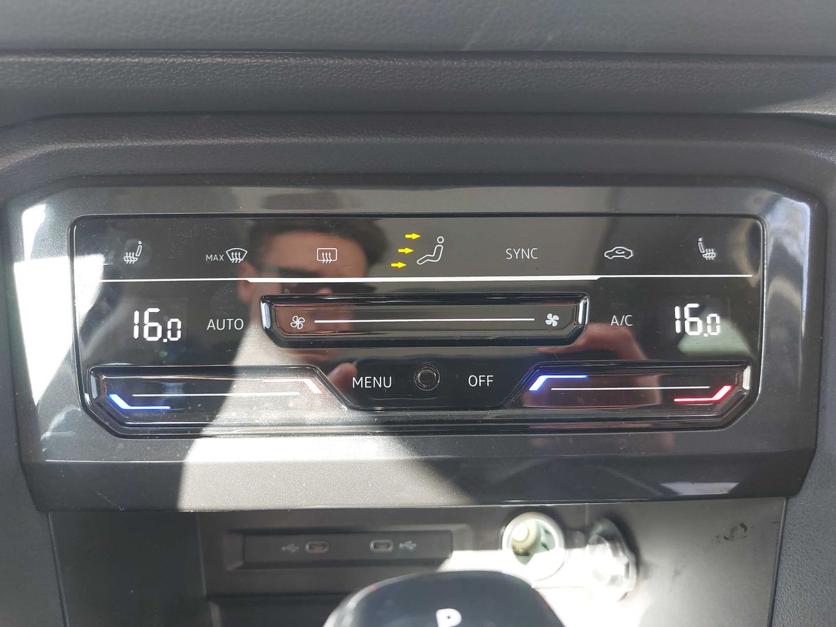 Volkswagen Tiguan 2022 — photo 77