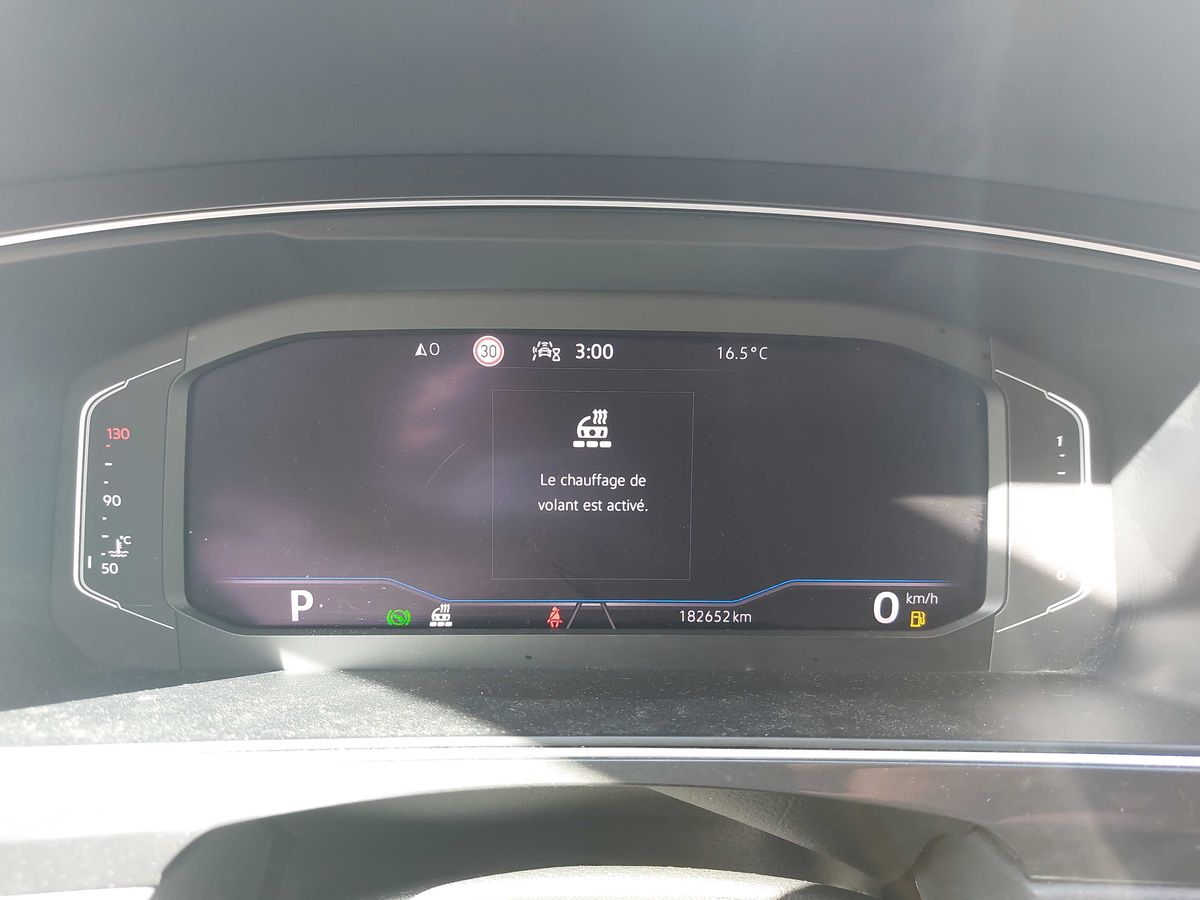 Volkswagen Tiguan 2022 — photo 75