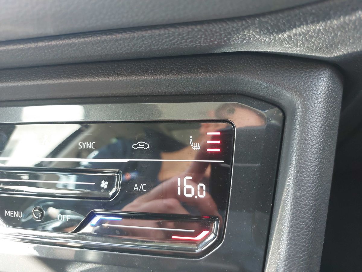 Volkswagen Tiguan 2022 — photo 73
